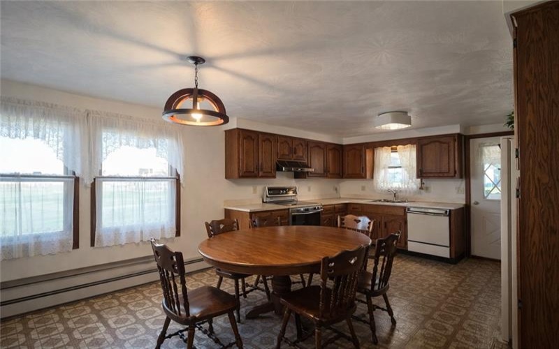 404 Indiana Avenue, Avonmore, 15618, 4 Bedrooms Bedrooms, 11 Rooms Rooms,2.1 BathroomsBathrooms,Residential,For Sale,Indiana Avenue,1742288