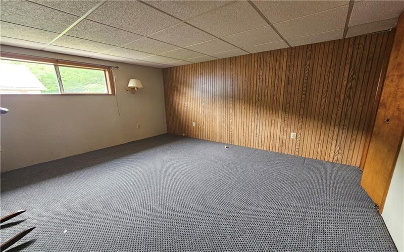 326 Riverside Dr, Belle Vernon, 15479, 5 Bedrooms Bedrooms, 10 Rooms Rooms,1.1 BathroomsBathrooms,Residential,For Sale,Riverside Dr,1739514