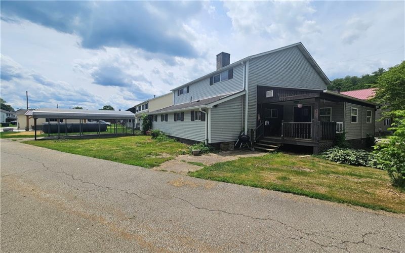 326 Riverside Dr, Belle Vernon, 15479, 5 Bedrooms Bedrooms, 10 Rooms Rooms,1.1 BathroomsBathrooms,Residential,For Sale,Riverside Dr,1739514
