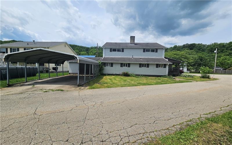 326 Riverside Dr, Belle Vernon, 15479, 5 Bedrooms Bedrooms, 10 Rooms Rooms,1.1 BathroomsBathrooms,Residential,For Sale,Riverside Dr,1739514