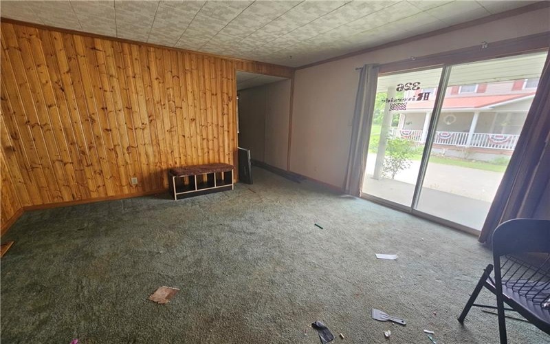 326 Riverside Dr, Belle Vernon, 15479, 5 Bedrooms Bedrooms, 10 Rooms Rooms,1.1 BathroomsBathrooms,Residential,For Sale,Riverside Dr,1739514