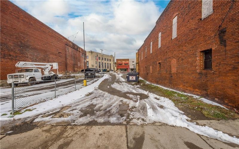114 Lincoln Ave, McDonald, 15057, ,Commercial-industrial-business,For Sale,Lincoln Ave,1736104