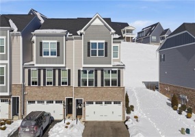 401 SPRUCE LANE, Canonsburg, 15317, 4 Bedrooms Bedrooms, 7 Rooms Rooms,3.1 BathroomsBathrooms,Residential,For Sale,SPRUCE LANE,1739520
