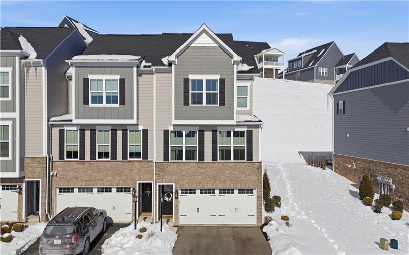 401 SPRUCE LANE, Canonsburg, 15317, 4 Bedrooms Bedrooms, 7 Rooms Rooms,3.1 BathroomsBathrooms,Residential,For Sale,SPRUCE LANE,1739520