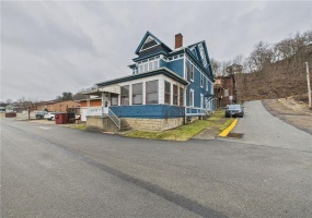 502 Liberty Ave, Charleroi, 15022, 5 Bedrooms Bedrooms, ,2.1 BathroomsBathrooms,Residential,For Sale,Liberty Ave,1742323
