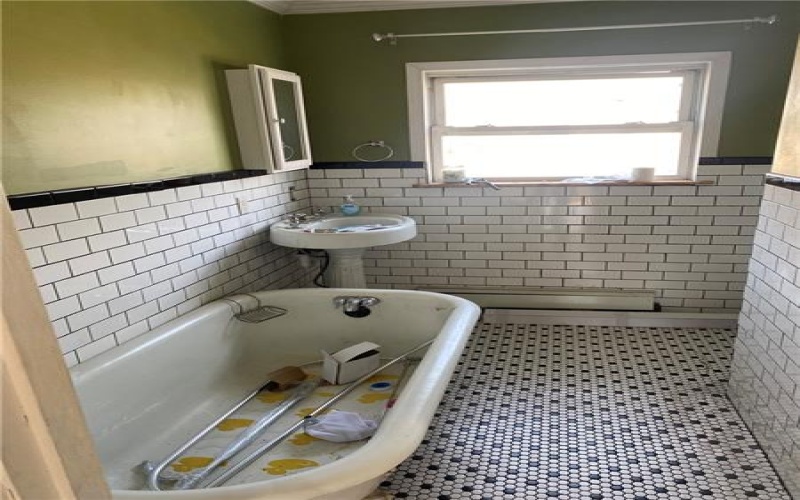 614 Howard St, Brownsville, 15417, 2 Bedrooms Bedrooms, ,1.1 BathroomsBathrooms,Residential,For Sale,Howard St,1742344