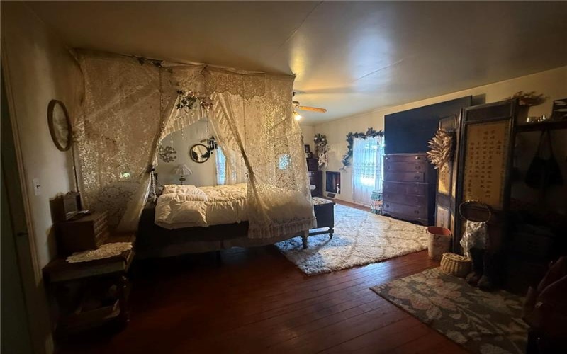 27 LEGION STREET, Republic, 15475, 3 Bedrooms Bedrooms, 9 Rooms Rooms,2.1 BathroomsBathrooms,Residential,For Sale,LEGION STREET,1744795