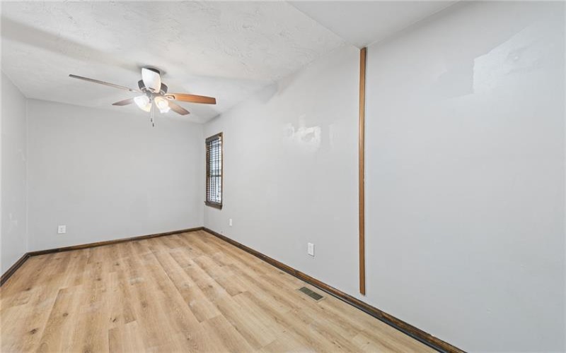 330 Braeburn Road, Lower Burrell, 15068, 2 Bedrooms Bedrooms, 6 Rooms Rooms,1 BathroomBathrooms,Residential,For Sale,Braeburn Road,1744801