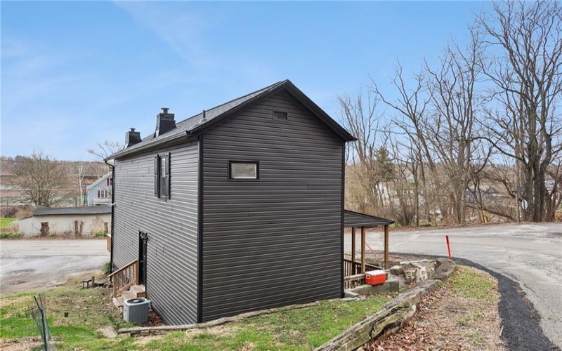 330 Braeburn Road, Lower Burrell, 15068, 2 Bedrooms Bedrooms, 6 Rooms Rooms,1 BathroomBathrooms,Residential,For Sale,Braeburn Road,1744801