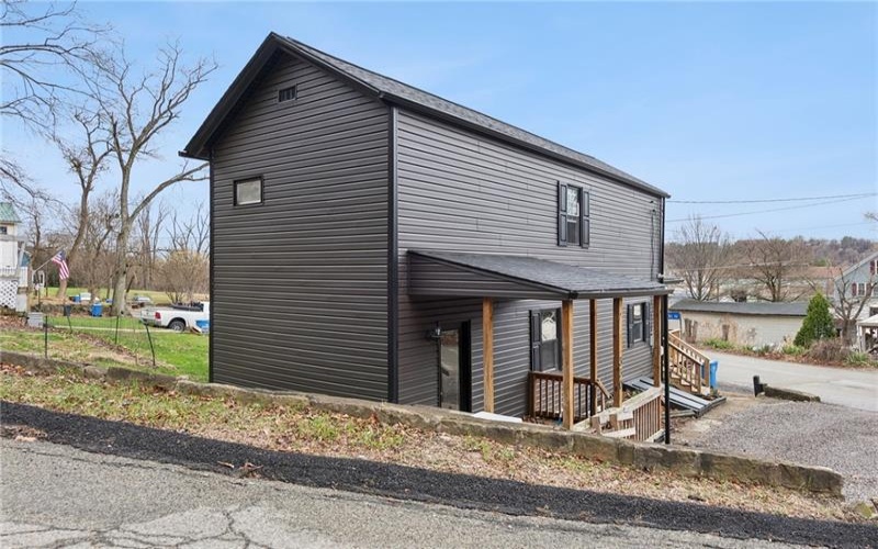 330 Braeburn Road, Lower Burrell, 15068, 2 Bedrooms Bedrooms, 6 Rooms Rooms,1 BathroomBathrooms,Residential,For Sale,Braeburn Road,1744801