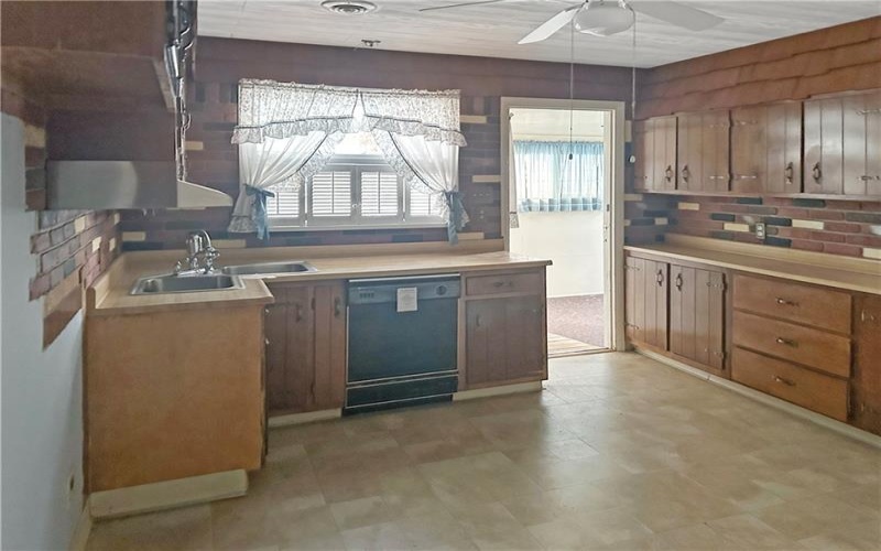 346 Eighty Eight Rd, Carmichaels, 15320, 3 Bedrooms Bedrooms, 6 Rooms Rooms,2 BathroomsBathrooms,Residential,For Sale,Eighty Eight Rd,1725295