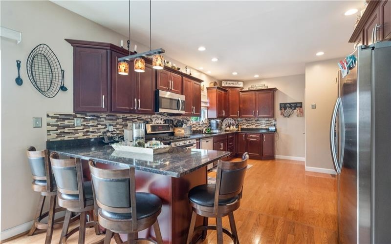 132 Edgewood Dr, New Stanton, 15672, 3 Bedrooms Bedrooms, 9 Rooms Rooms,2.1 BathroomsBathrooms,Residential,For Sale,Edgewood Dr,1736240