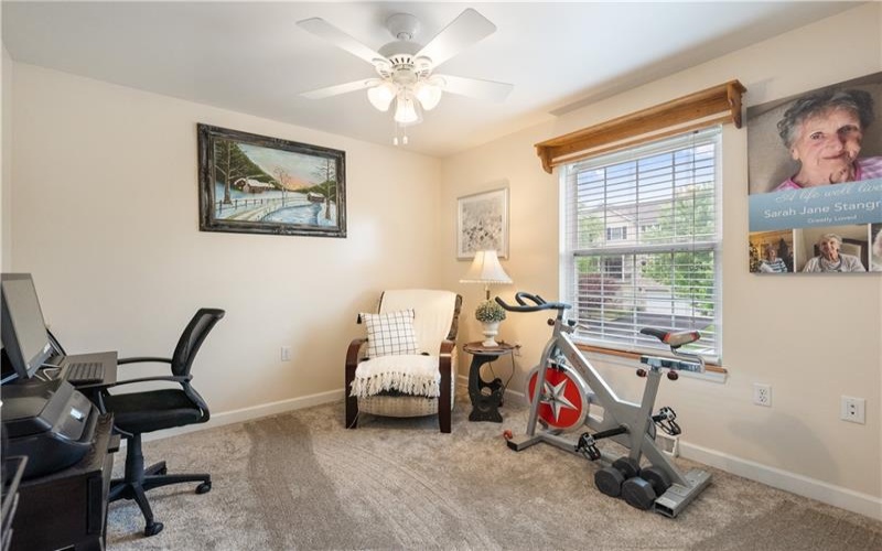 132 Edgewood Dr, New Stanton, 15672, 3 Bedrooms Bedrooms, 9 Rooms Rooms,2.1 BathroomsBathrooms,Residential,For Sale,Edgewood Dr,1736240