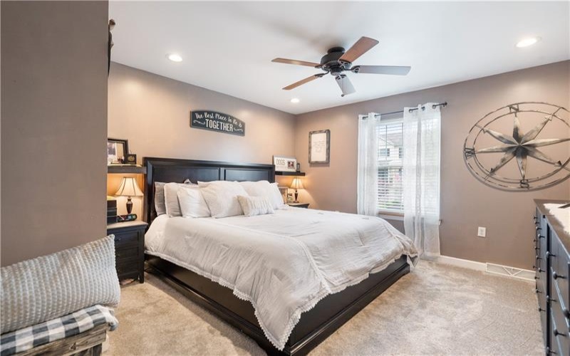 132 Edgewood Dr, New Stanton, 15672, 3 Bedrooms Bedrooms, 9 Rooms Rooms,2.1 BathroomsBathrooms,Residential,For Sale,Edgewood Dr,1736240