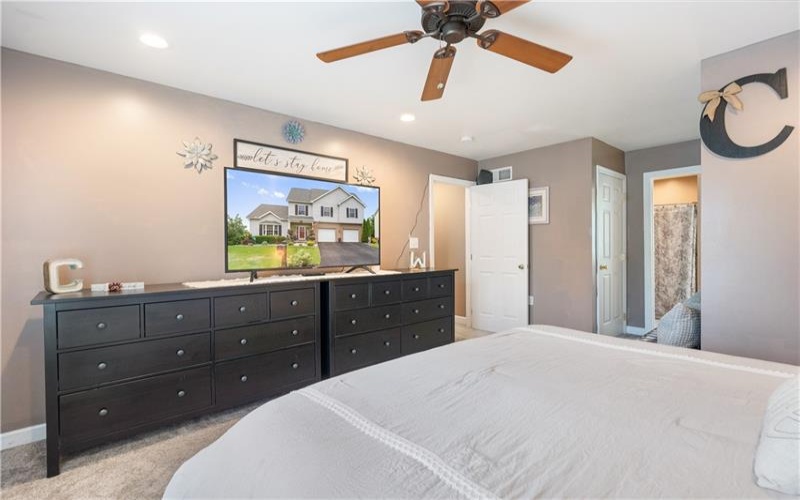 132 Edgewood Dr, New Stanton, 15672, 3 Bedrooms Bedrooms, 9 Rooms Rooms,2.1 BathroomsBathrooms,Residential,For Sale,Edgewood Dr,1736240