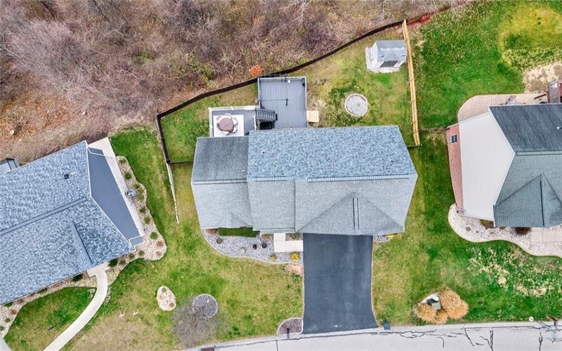 132 Edgewood Dr, New Stanton, 15672, 3 Bedrooms Bedrooms, 9 Rooms Rooms,2.1 BathroomsBathrooms,Residential,For Sale,Edgewood Dr,1736240