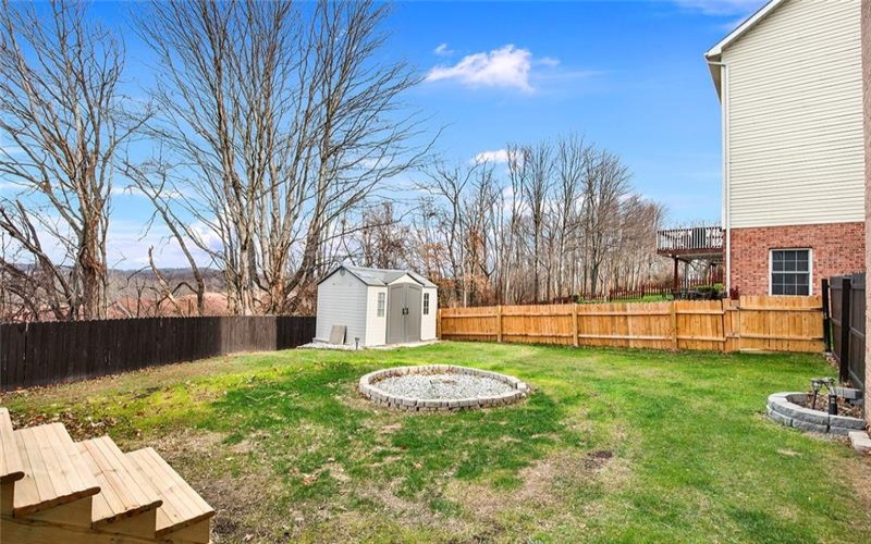 132 Edgewood Dr, New Stanton, 15672, 3 Bedrooms Bedrooms, 9 Rooms Rooms,2.1 BathroomsBathrooms,Residential,For Sale,Edgewood Dr,1736240