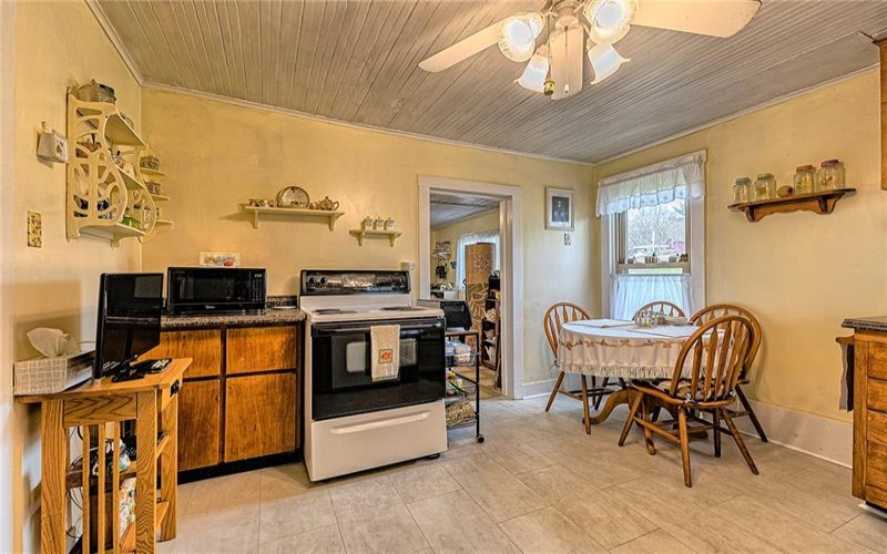 11189 Old Trail Road, Irwin, 15642, 2 Bedrooms Bedrooms, 6 Rooms Rooms,1 BathroomBathrooms,Residential,For Sale,Old Trail Road,1747085