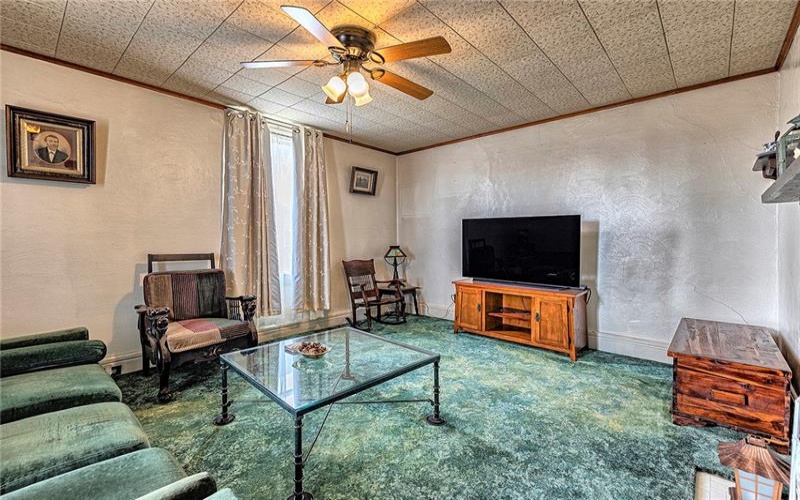 11189 Old Trail Road, Irwin, 15642, 2 Bedrooms Bedrooms, 6 Rooms Rooms,1 BathroomBathrooms,Residential,For Sale,Old Trail Road,1747085