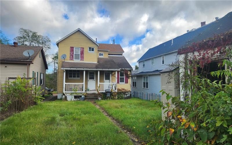 517 Sycamore Street, Vandergrift, 15690, 3 Bedrooms Bedrooms, 7 Rooms Rooms,1 BathroomBathrooms,Residential,For Sale,Sycamore Street,1725366