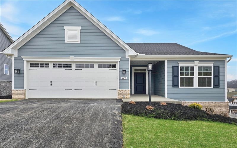 125 Black Oak Lane, Washington, 15301, 3 Bedrooms Bedrooms, 8 Rooms Rooms,2 BathroomsBathrooms,Residential,For Sale,Black Oak Lane,1731673