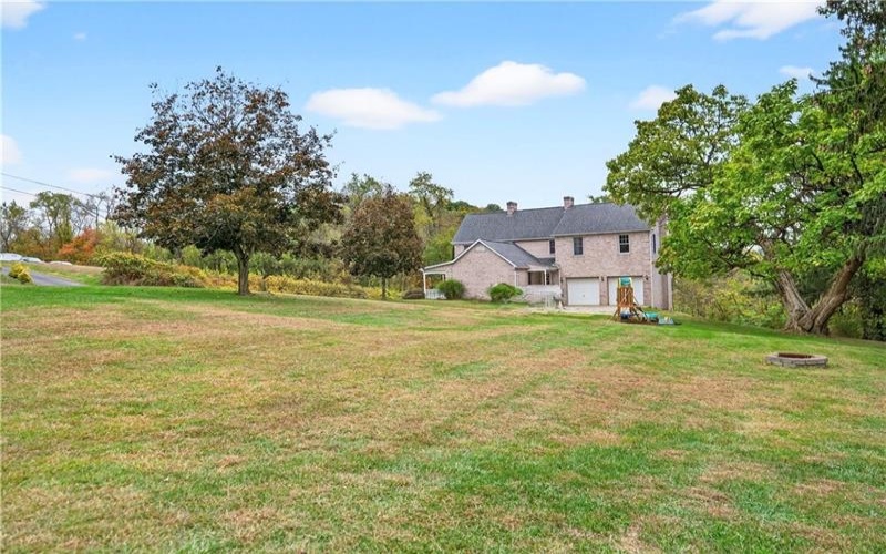 420 Kennedy Road, Charleroi, 15022, 4 Bedrooms Bedrooms, 10 Rooms Rooms,2 BathroomsBathrooms,Residential,For Sale,Kennedy Road,1725386