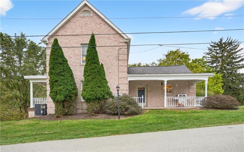 420 Kennedy Road, Charleroi, 15022, 4 Bedrooms Bedrooms, 10 Rooms Rooms,2 BathroomsBathrooms,Residential,For Sale,Kennedy Road,1725386