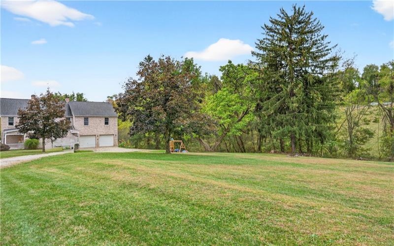 420 Kennedy Road, Charleroi, 15022, 4 Bedrooms Bedrooms, 10 Rooms Rooms,2 BathroomsBathrooms,Residential,For Sale,Kennedy Road,1725386