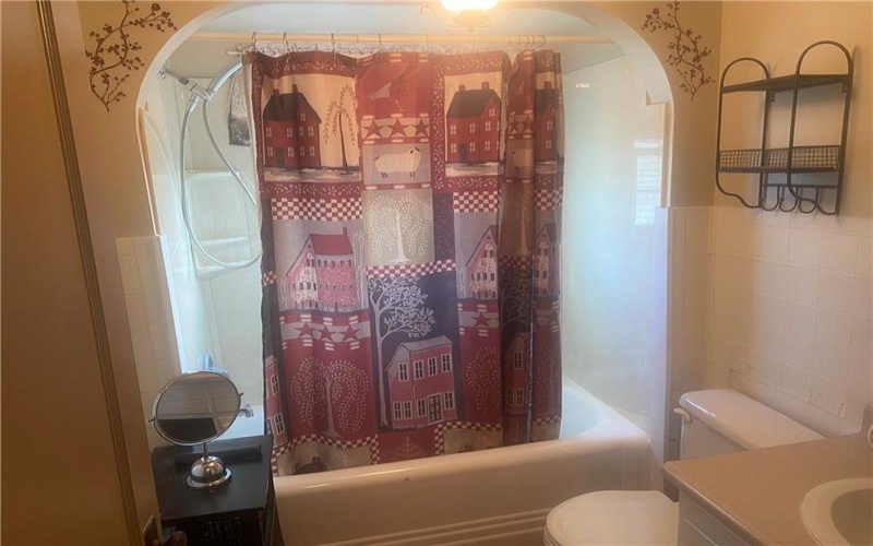 506 1st St, Charleroi, 15022, 2 Bedrooms Bedrooms, ,2 BathroomsBathrooms,Residential,For Sale,1st St,1725486