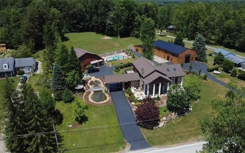 33 Chalkhill Ohiopyle Rd, Ohiopyle, 15470, 3 Bedrooms Bedrooms, 9 Rooms Rooms,2.1 BathroomsBathrooms,Residential,For Sale,Chalkhill Ohiopyle Rd,1739650