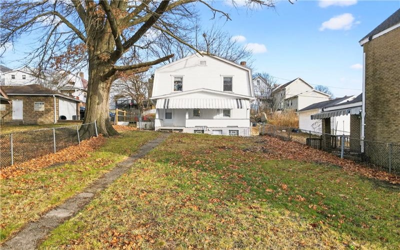1320 WOODMONT AVENUE, New Kensington, 15068, 3 Bedrooms Bedrooms, 7 Rooms Rooms,1 BathroomBathrooms,Residential,For Sale,WOODMONT AVENUE,1736394