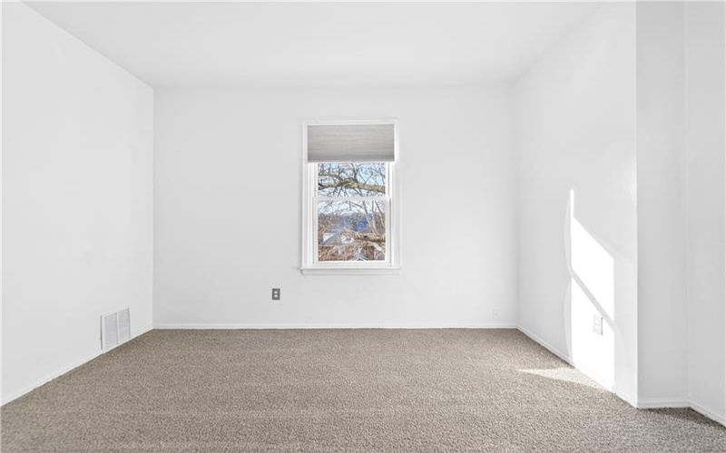 1320 WOODMONT AVENUE, New Kensington, 15068, 3 Bedrooms Bedrooms, 7 Rooms Rooms,1 BathroomBathrooms,Residential,For Sale,WOODMONT AVENUE,1736394