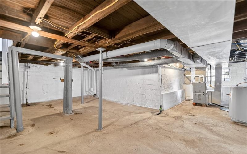 1320 WOODMONT AVENUE, New Kensington, 15068, 3 Bedrooms Bedrooms, 7 Rooms Rooms,1 BathroomBathrooms,Residential,For Sale,WOODMONT AVENUE,1736394