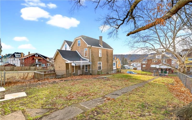 1320 WOODMONT AVENUE, New Kensington, 15068, 3 Bedrooms Bedrooms, 7 Rooms Rooms,1 BathroomBathrooms,Residential,For Sale,WOODMONT AVENUE,1736394