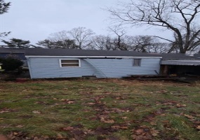 1110 Bluff Dr, New Kensington, 15068, 2 Bedrooms Bedrooms, 1 Room Rooms,1 BathroomBathrooms,Residential,For Sale,Bluff Dr,1736403