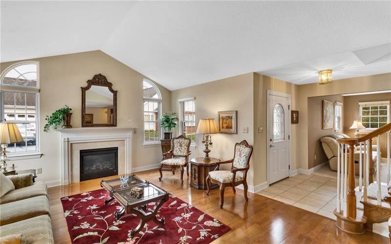 5109 Hemlock Lane, Murrysville, 15668, 2 Bedrooms Bedrooms, 9 Rooms Rooms,2.1 BathroomsBathrooms,Residential,For Sale,Hemlock Lane,1725662