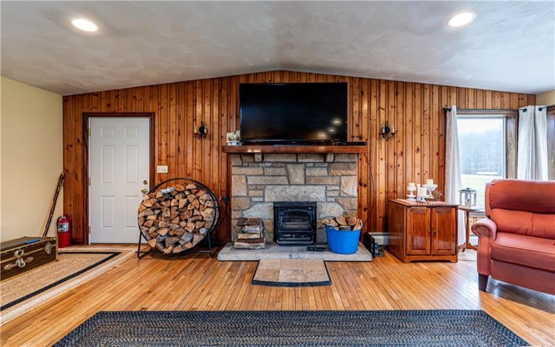 931 DARLINGTON ROAD, LIGONIER, 15658, 3 Bedroom Bedrooms, ,2 BathroomBathrooms,Farm-acreage-lot,For Sale,DARLINGTON ROAD,1742444
