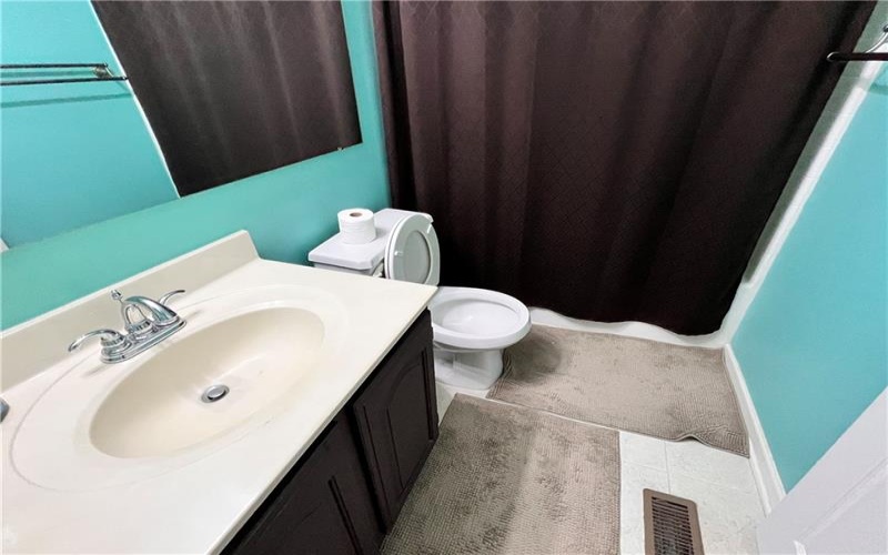 1108 Arrowhead Dr, Washington, 15301, 3 Bedrooms Bedrooms, ,2.1 BathroomsBathrooms,Residential,For Sale,Arrowhead Dr,1739675