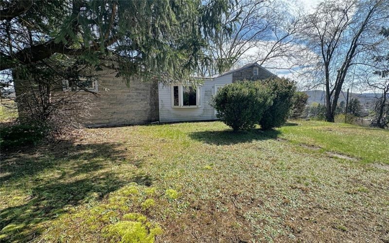 492 Brush Avenue, Greater Johnstown, 15906, 5 Bedrooms Bedrooms, 8 Rooms Rooms,2 BathroomsBathrooms,Residential,For Sale,Brush Avenue,1739682