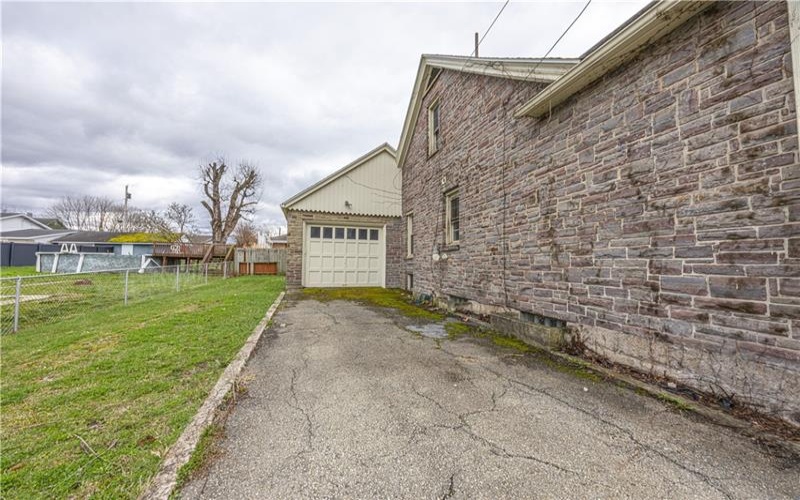 202 Georgia Ave, Connellsville, 15425, 4 Bedrooms Bedrooms, ,2 BathroomsBathrooms,Residential,For Sale,Georgia Ave,1744964