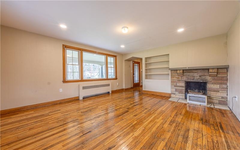 202 Georgia Ave, Connellsville, 15425, 4 Bedrooms Bedrooms, ,2 BathroomsBathrooms,Residential,For Sale,Georgia Ave,1744964