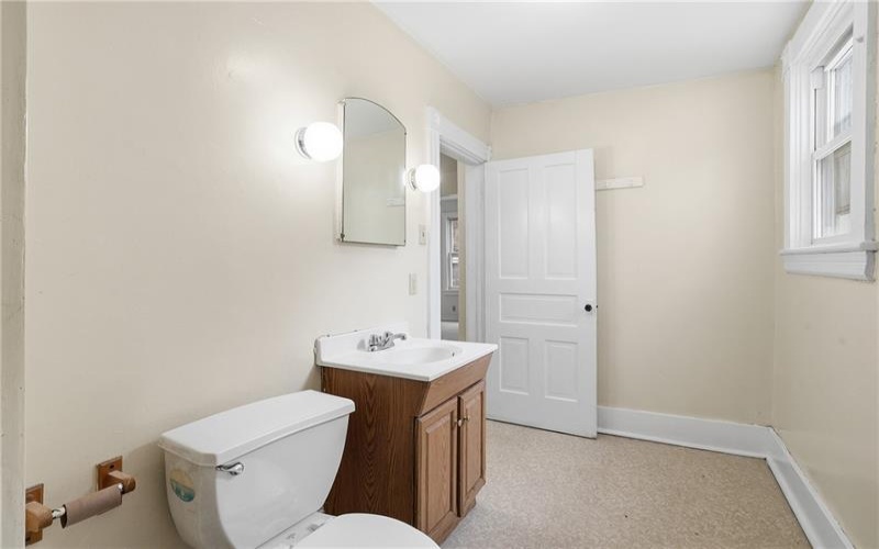 144 Ridge Avenue, New Kensington, 15068, ,Multi-unit,For Sale,Ridge Avenue,1747220