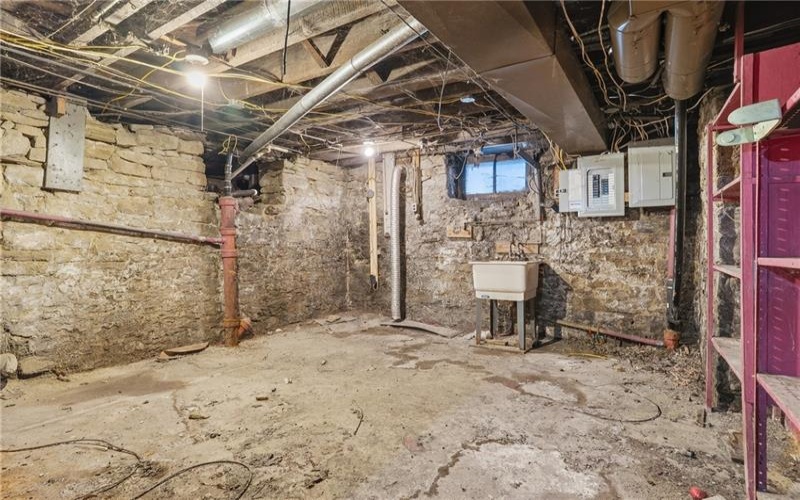 144 Ridge Avenue, New Kensington, 15068, ,Multi-unit,For Sale,Ridge Avenue,1747220