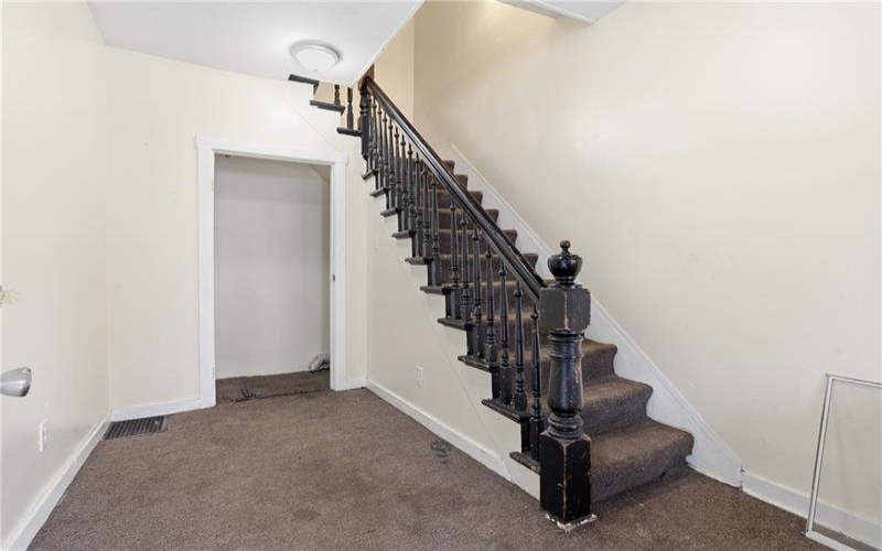 144 Ridge Avenue, New Kensington, 15068, ,Multi-unit,For Sale,Ridge Avenue,1747220