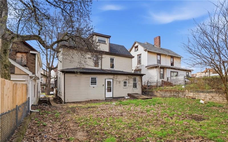 144 Ridge Avenue, New Kensington, 15068, ,Multi-unit,For Sale,Ridge Avenue,1747220
