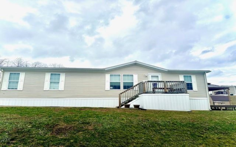 203 Knight Dr, Rostraver Township, 15012, 3 Bedrooms Bedrooms, ,2 BathroomsBathrooms,Residential,For Sale,Knight Dr,1739773