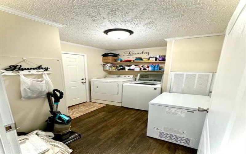 203 Knight Dr, Rostraver Township, 15012, 3 Bedrooms Bedrooms, ,2 BathroomsBathrooms,Residential,For Sale,Knight Dr,1739773