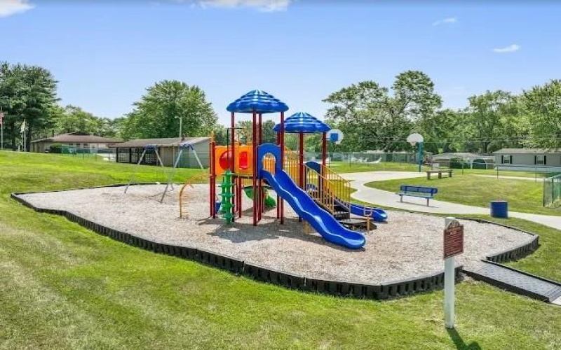 203 Knight Dr, Rostraver Township, 15012, 3 Bedrooms Bedrooms, ,2 BathroomsBathrooms,Residential,For Sale,Knight Dr,1739773