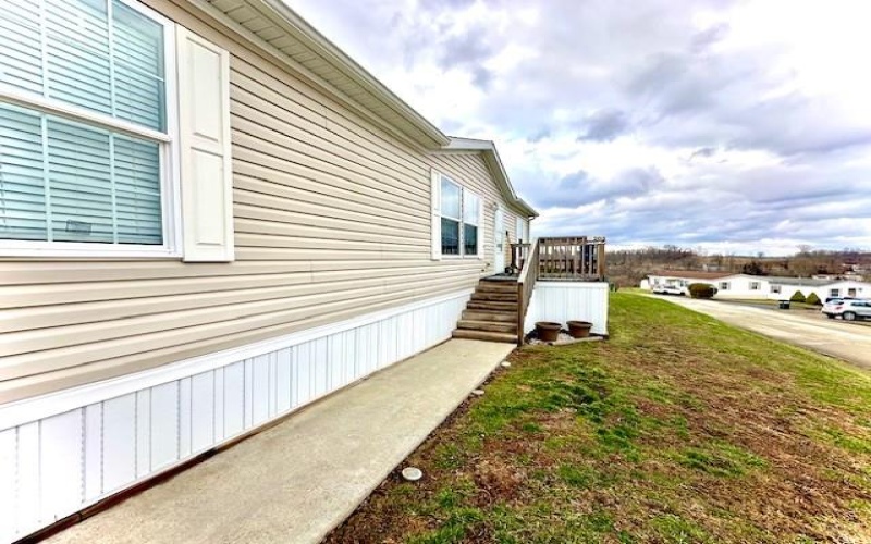 203 Knight Dr, Rostraver Township, 15012, 3 Bedrooms Bedrooms, ,2 BathroomsBathrooms,Residential,For Sale,Knight Dr,1739773