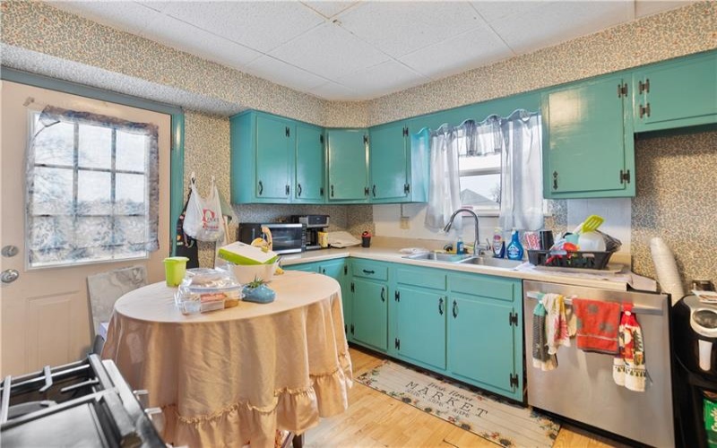 11 Knox Ave, Monessen, 15062, 3 Bedrooms Bedrooms, 9 Rooms Rooms,1 BathroomBathrooms,Residential,For Sale,Knox Ave,1745026